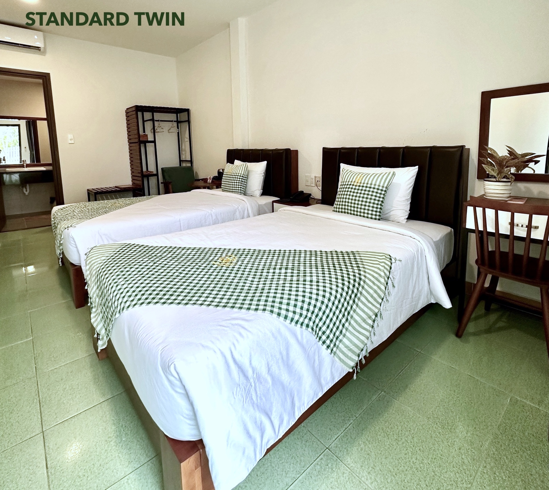 Standard Twin Room